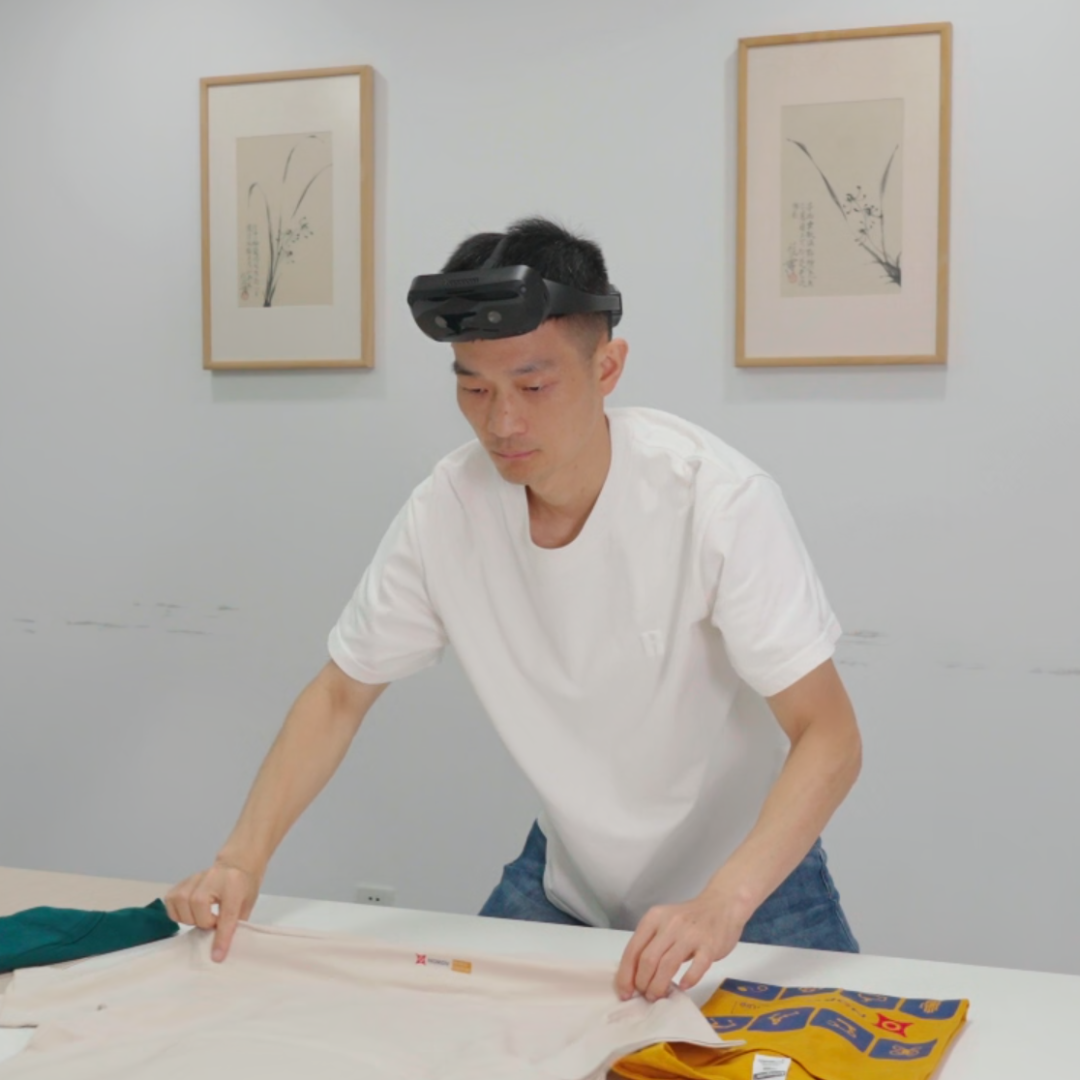 E6 第一人称采集设备穿戴展示